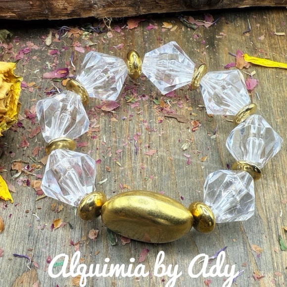 Alquimia Jewelry - GOLD TRANSLUCENT ACRYLIC STATEMENT BRACELET